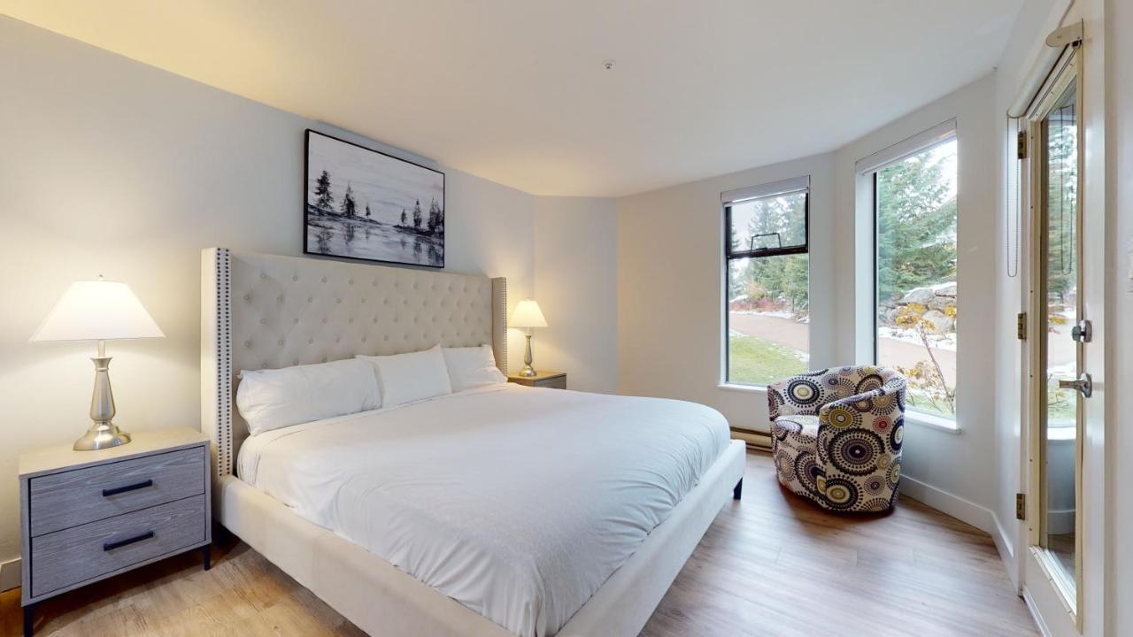 Ironwoods On Blueberry Hill By Whistler Blackcomb Vacation Rentals Eksteriør billede