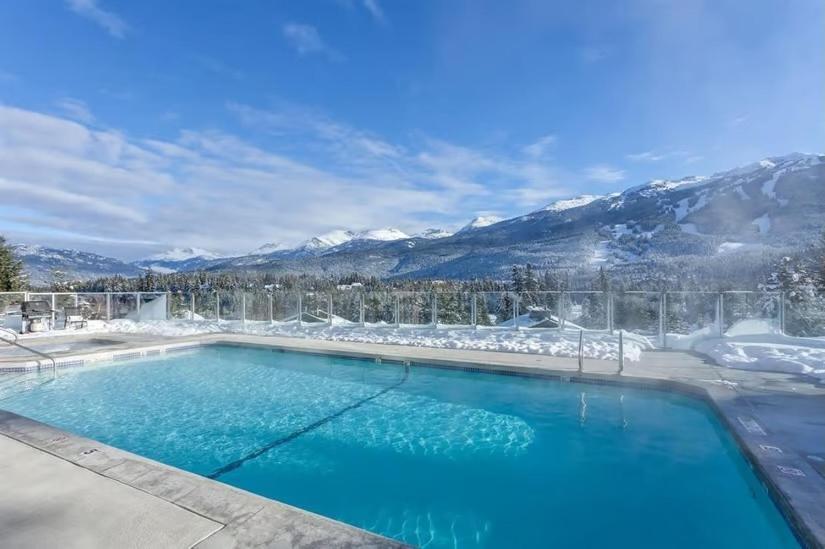 Ironwoods On Blueberry Hill By Whistler Blackcomb Vacation Rentals Eksteriør billede