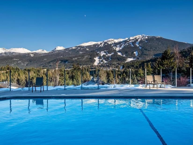 Ironwoods On Blueberry Hill By Whistler Blackcomb Vacation Rentals Eksteriør billede